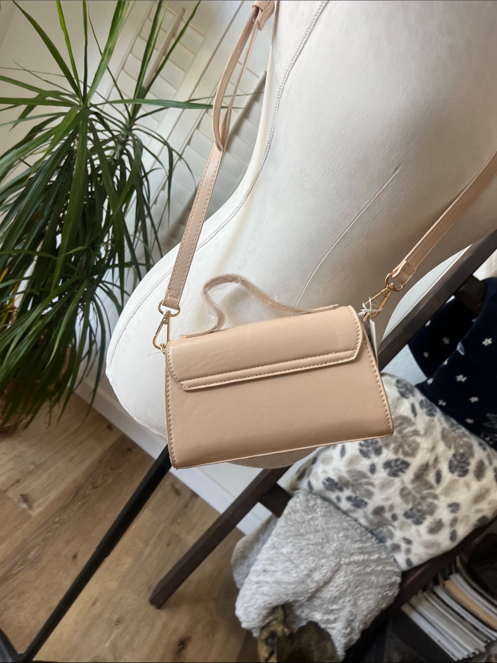 Christian Lacroix Blush Pink Top-Handle Crossbody Bag - Picture 8 of 12